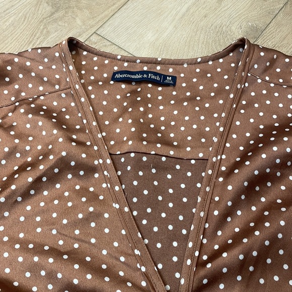 Abercrombie and Fitch polka dot, long sleeve button up, size M - Picture 2 of 3